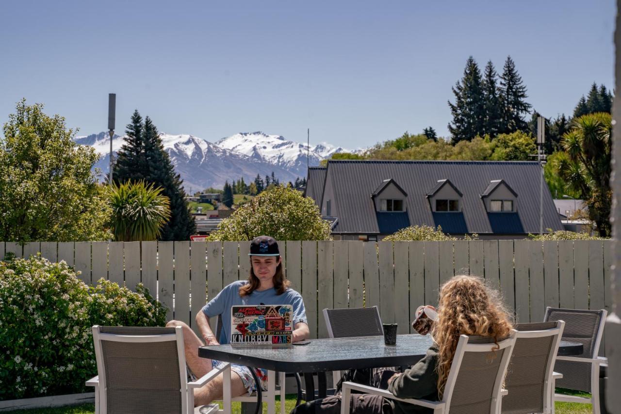 Mountain View Backpackers Vandrarhem Wanaka Exteriör bild