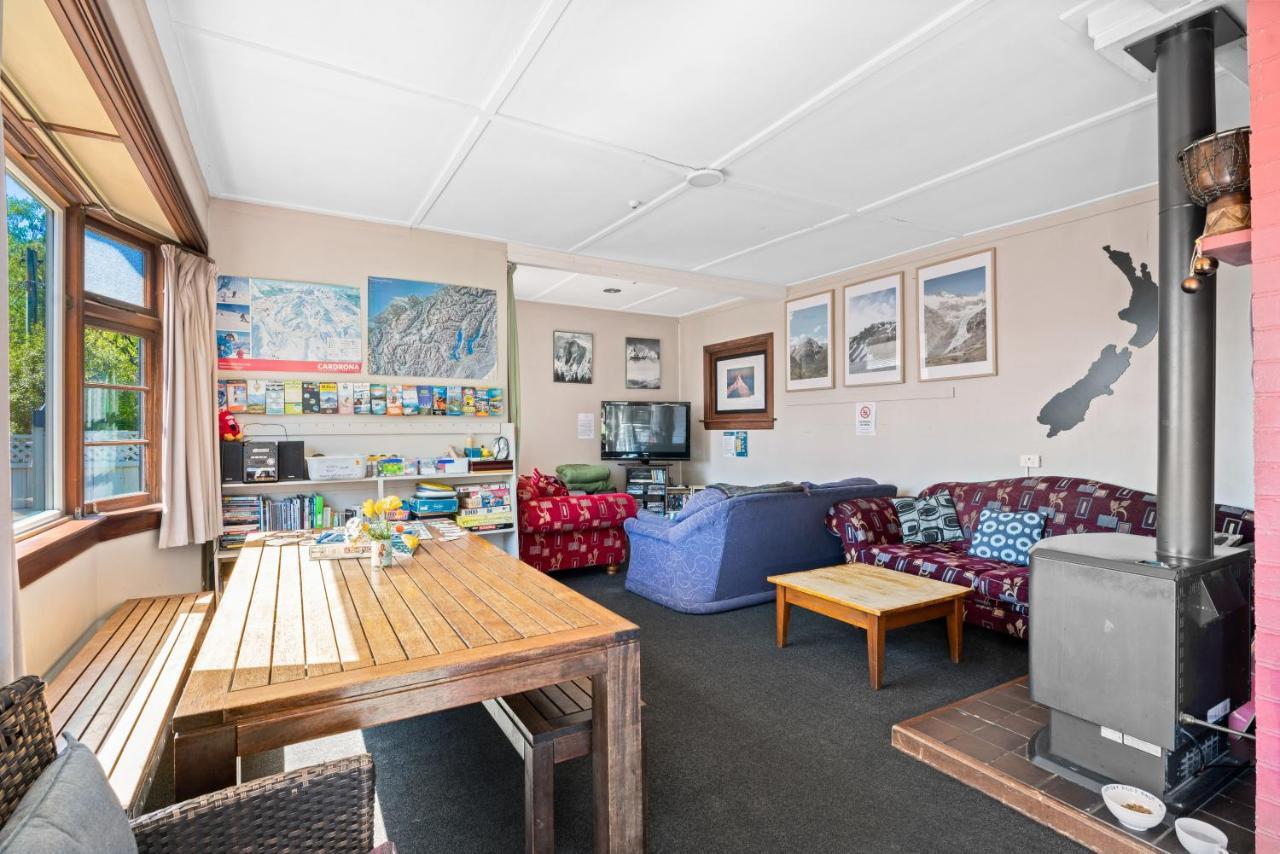 Mountain View Backpackers Vandrarhem Wanaka Exteriör bild